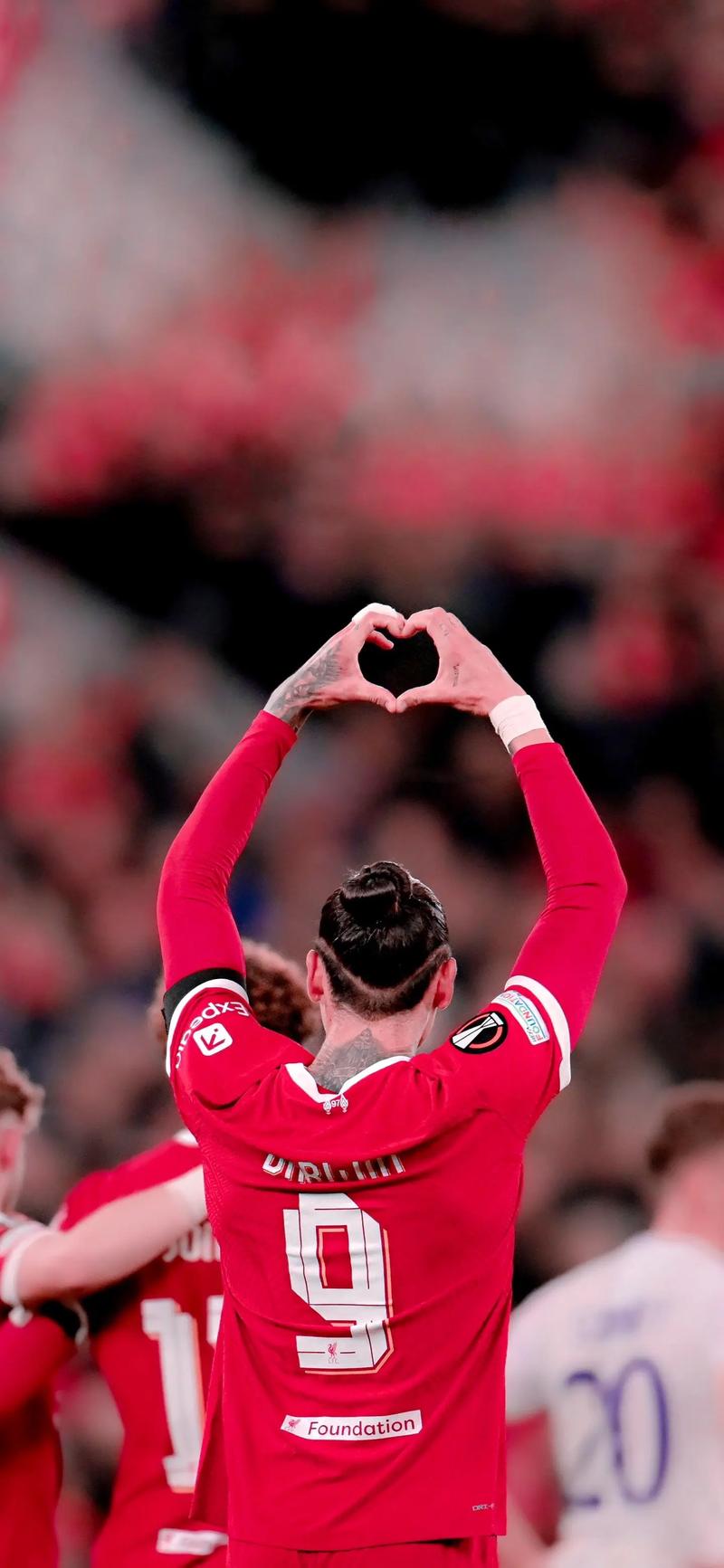 陈威vs柔佛新山半场数据：贡献5次扑救，评分暂为全场最高