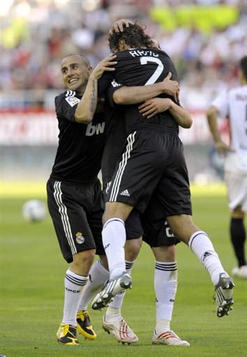 利物浦女足球员遭跟踪骚扰，42岁商人认罪待判