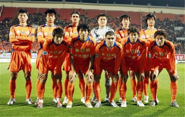 前同事：阿莫林对人要求很严格，但他充满同理心和热情