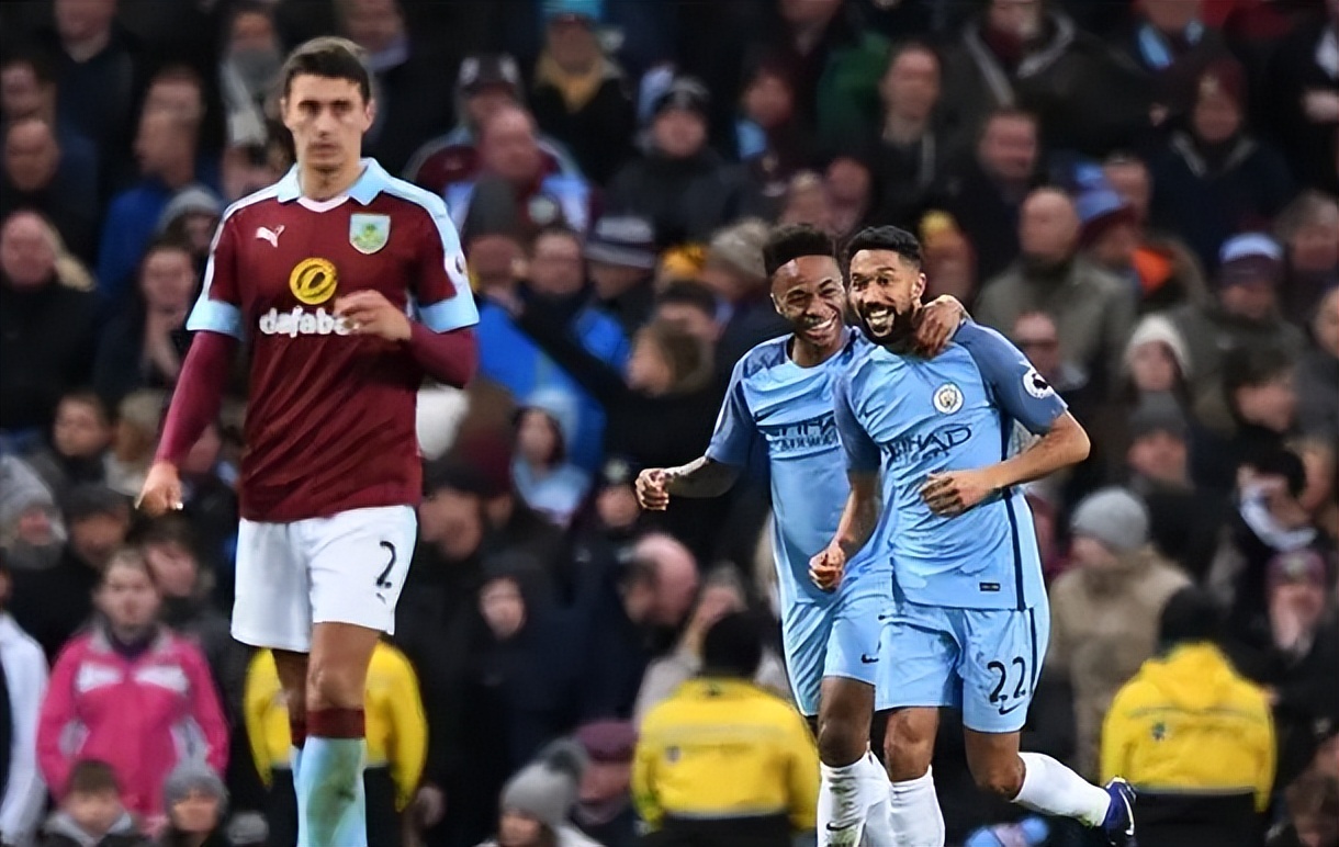 内维尔：顶级联赛中输球是正常现象，阿森纳不应因此慌乱