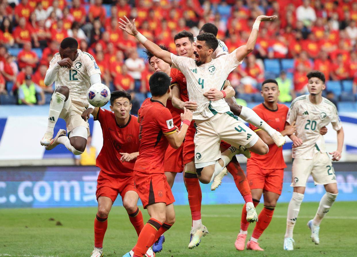 泰州主帅谈苏超夺冠：我们做得还不错，球员心理承受能力很强