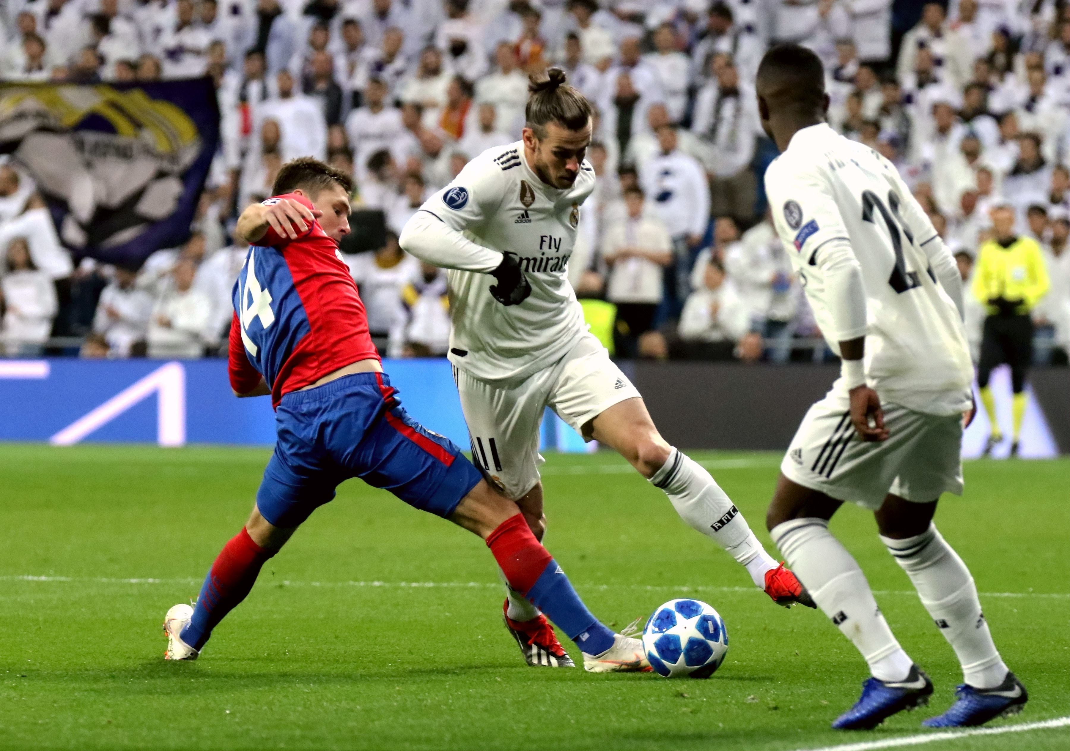 欧冠半场：派尚扳平，格林伍德反超，马赛暂2-1圣吉罗斯