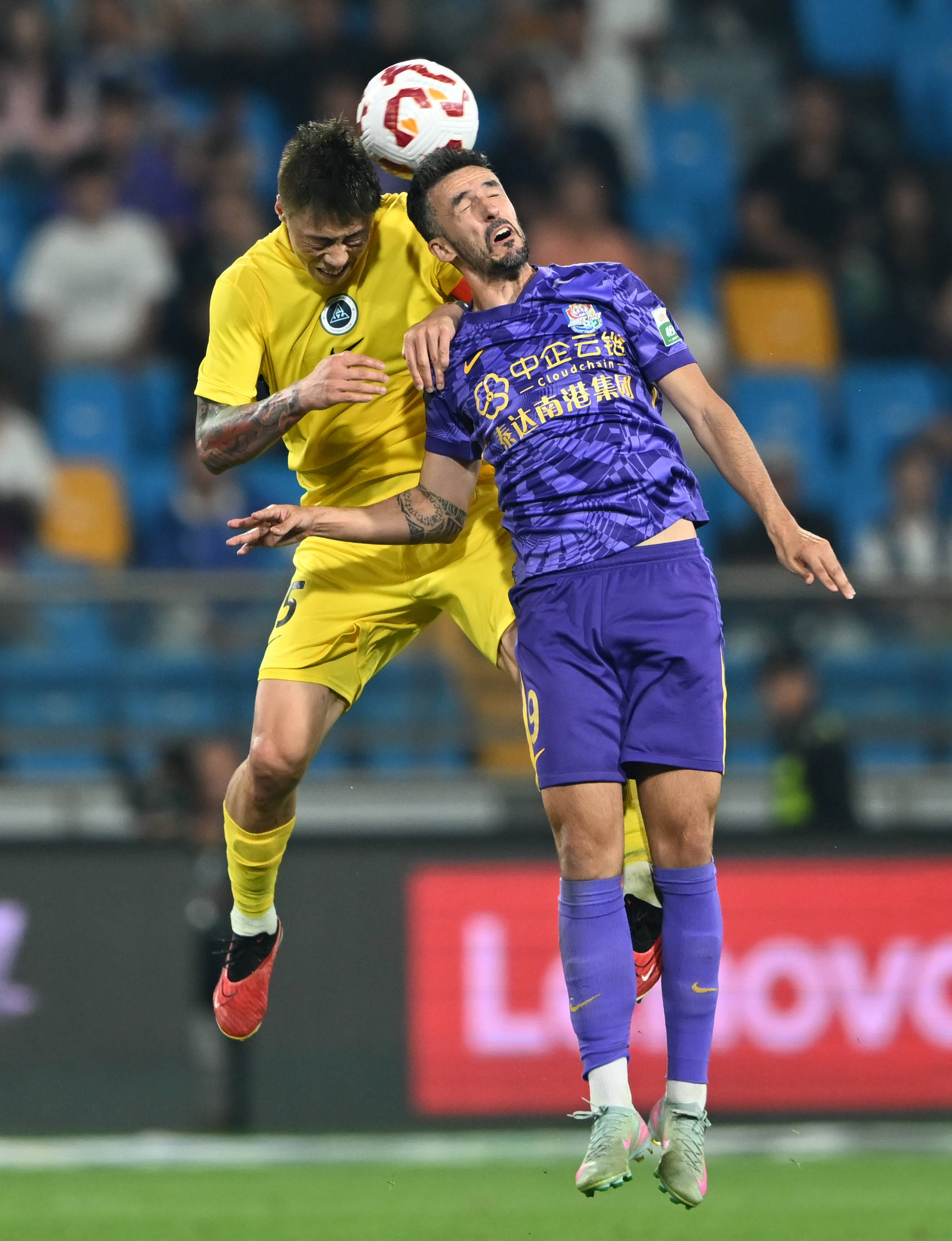 詹姆斯是本赛季场均失误低于2次的球员中，场均助攻数最高的