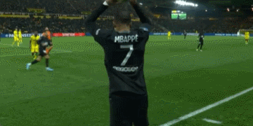 英媒：曼联追罗马后卫切利克，曼城、利物浦、阿森纳也在关注